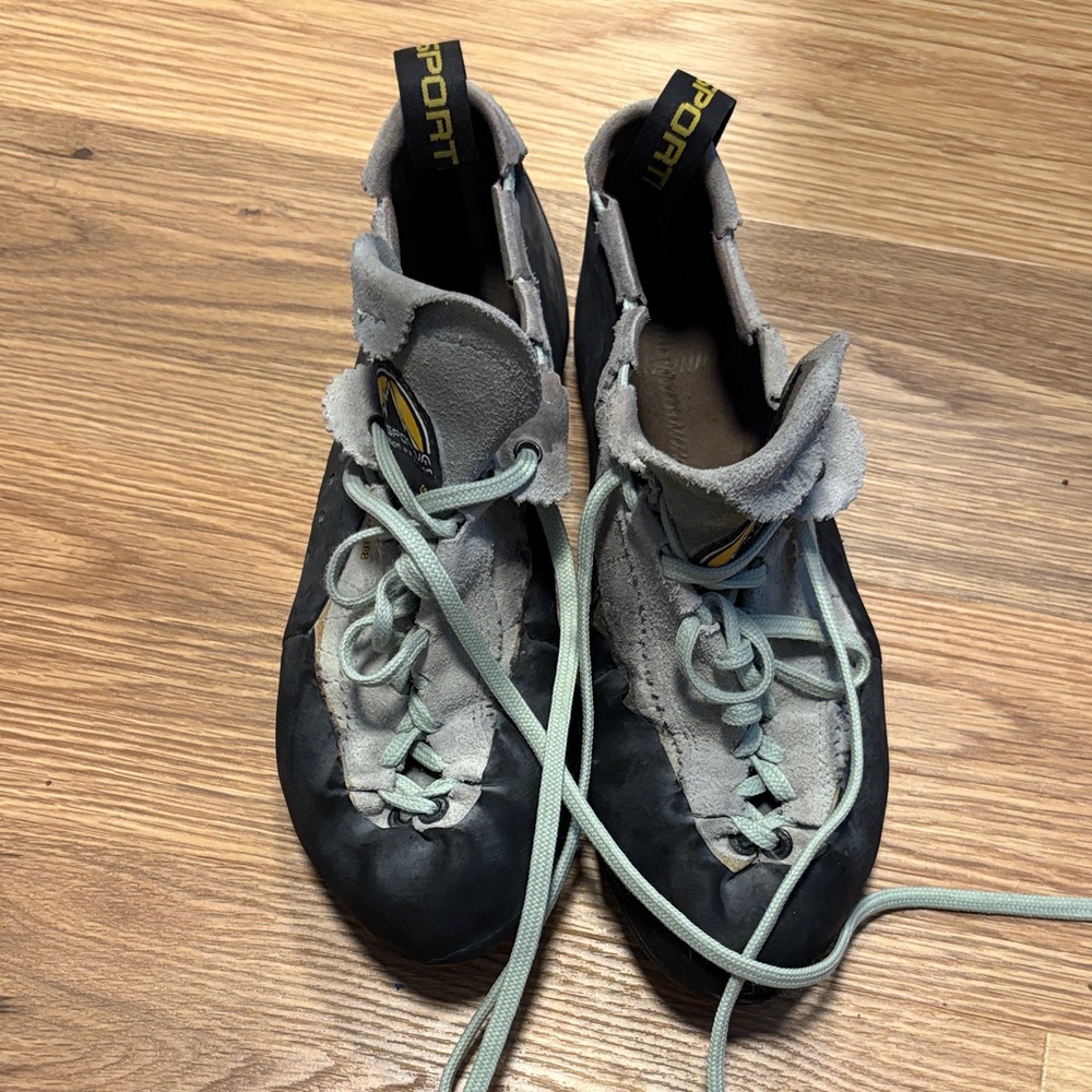 La Sportiva Mythos Women’s Climbing Shoe size 42